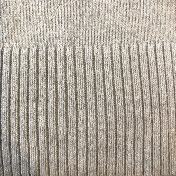 RW & CO. grey sweater - Picture 5 of 9